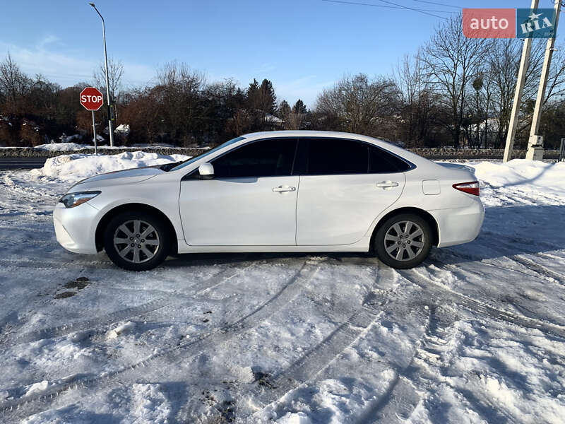 Toyota Camry 2015