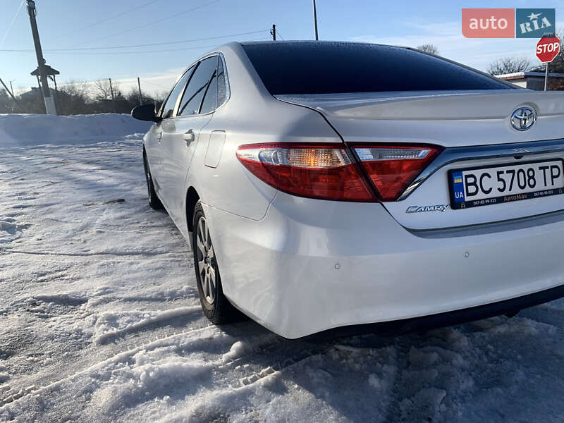 Toyota Camry 2015
