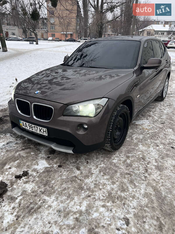 BMW X1 2011