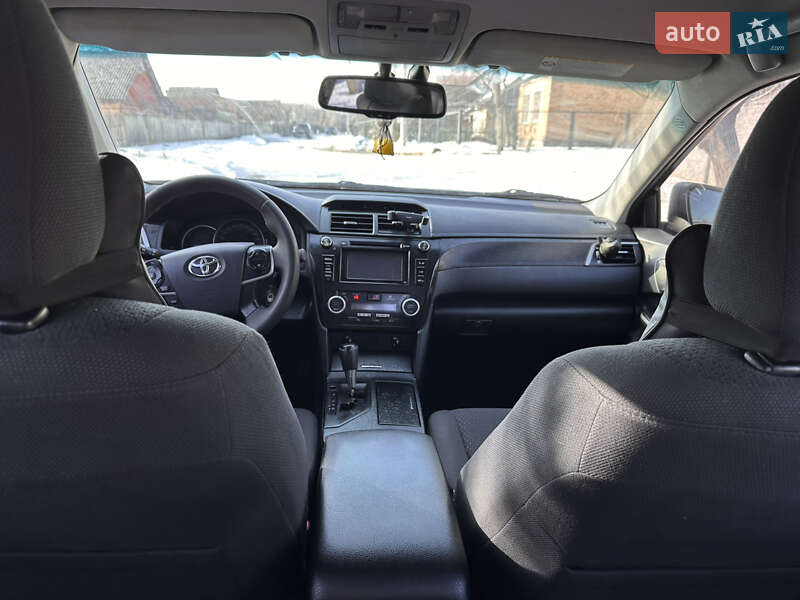 Toyota Camry 2012