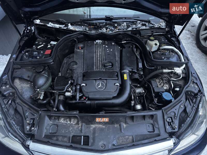 Mercedes-Benz C-Class 2011