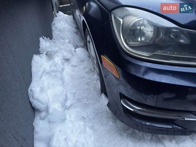 Mercedes-Benz C-Class 2011