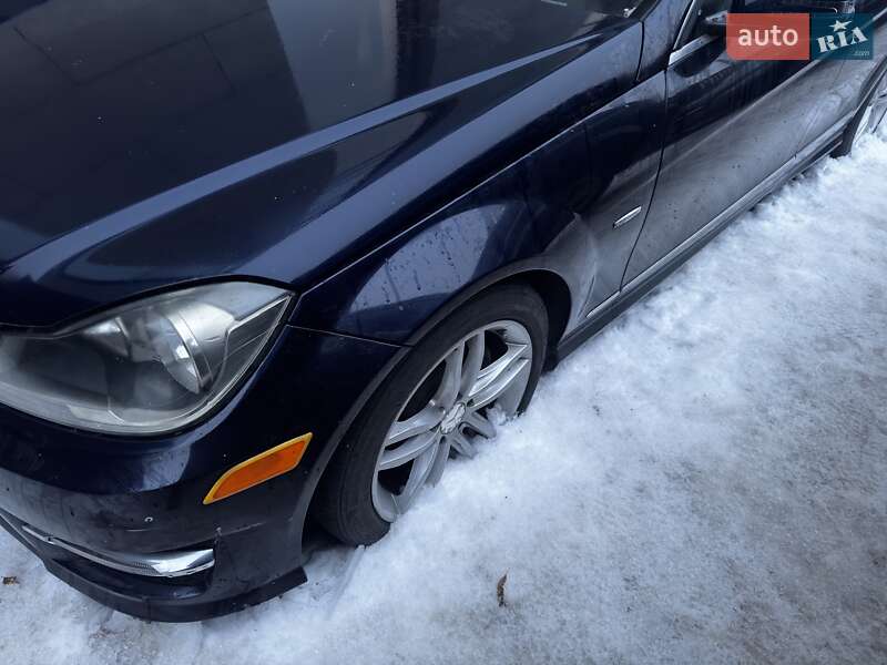 Mercedes-Benz C-Class 2011