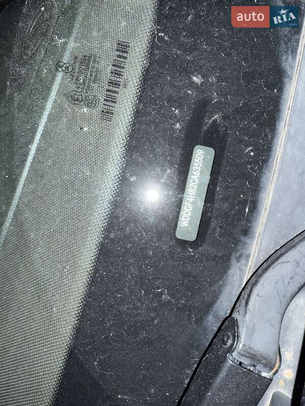 Mercedes-Benz C-Class 2011