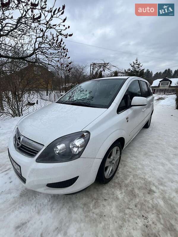 Opel Zafira 2010