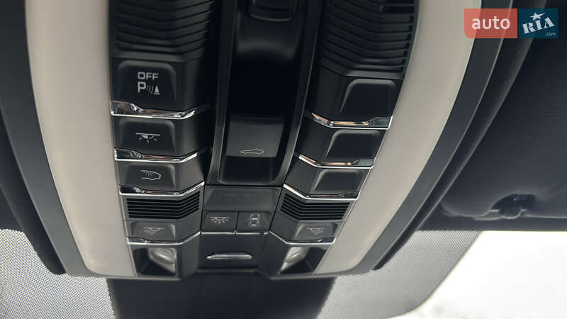 Porsche Cayenne 2014