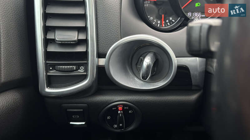 Porsche Cayenne 2014