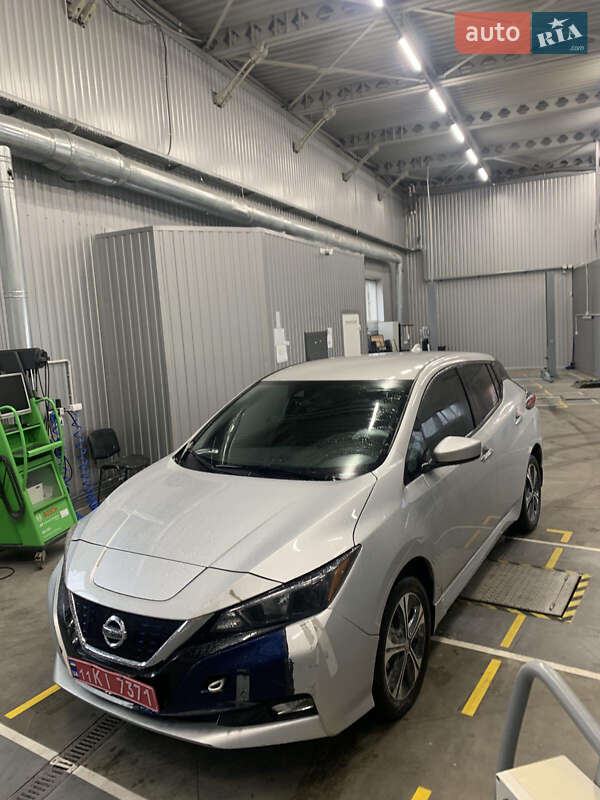 Nissan Leaf 2021