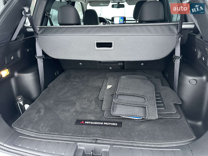 Mitsubishi Outlander 2022