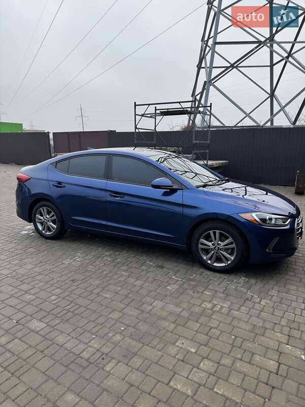 Hyundai Elantra 2017