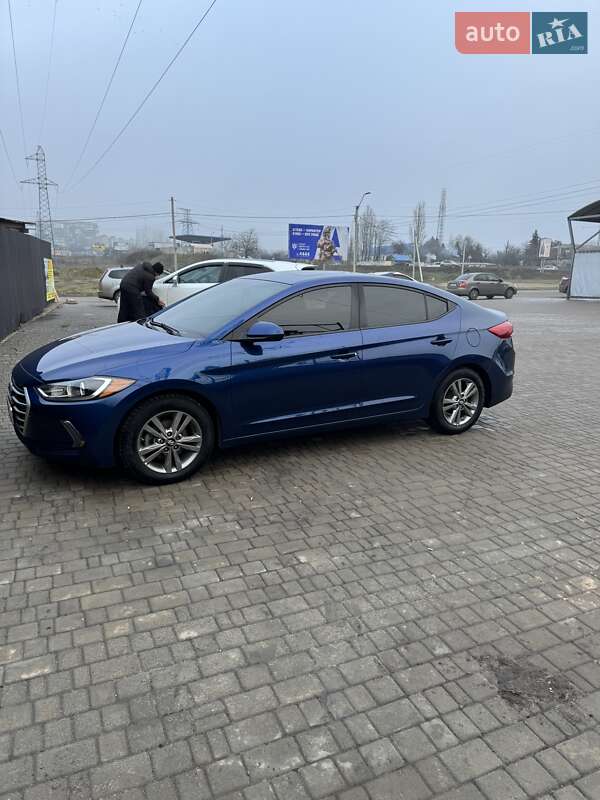 Hyundai Elantra 2017