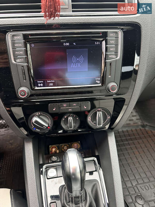 Volkswagen Jetta 2015