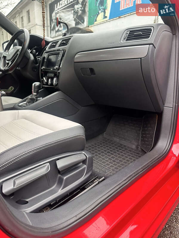 Volkswagen Jetta 2015