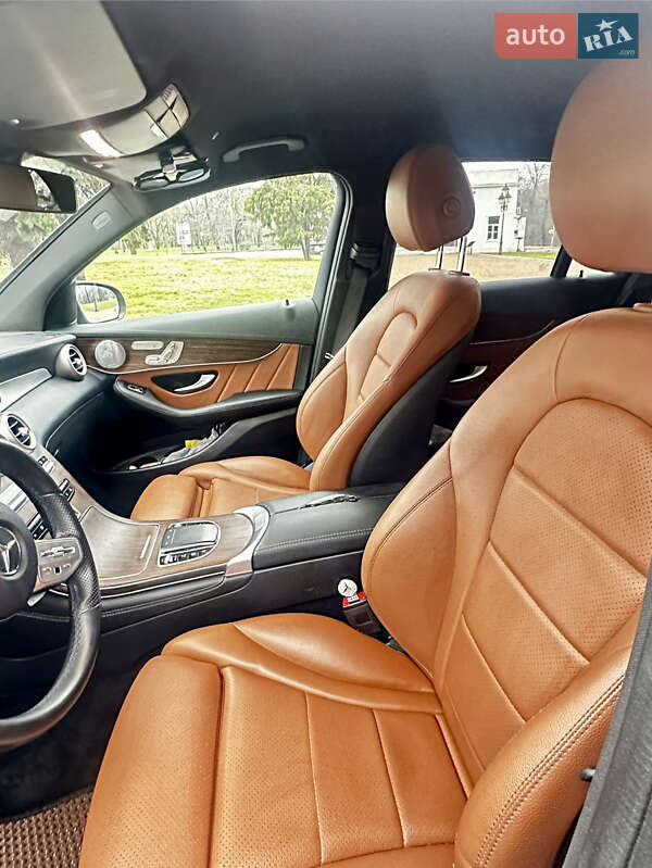 Mercedes-Benz GLC-Class 2020