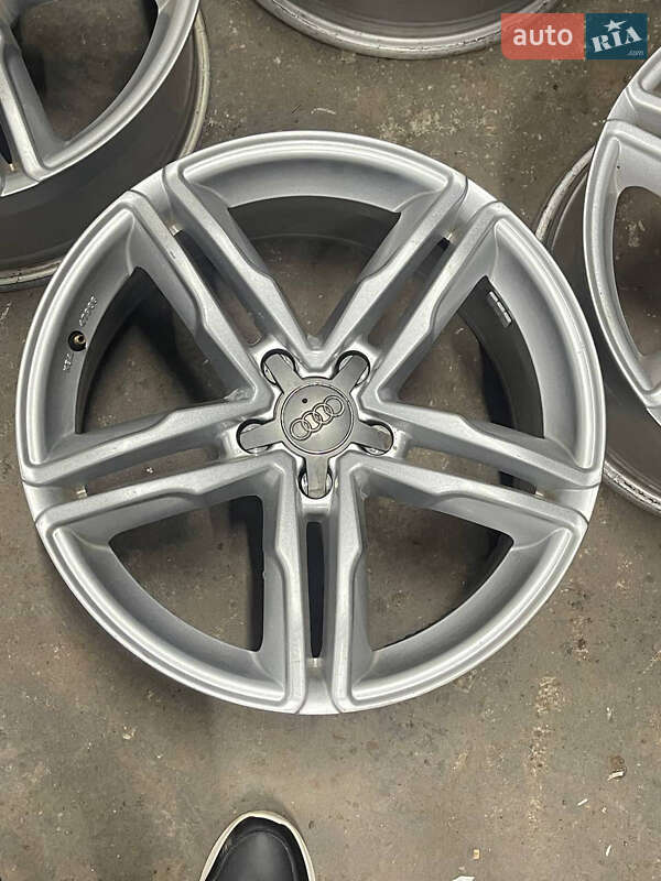 Audi-2