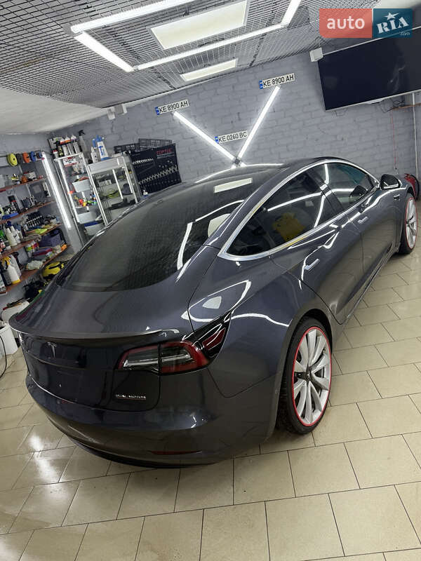 Tesla-42