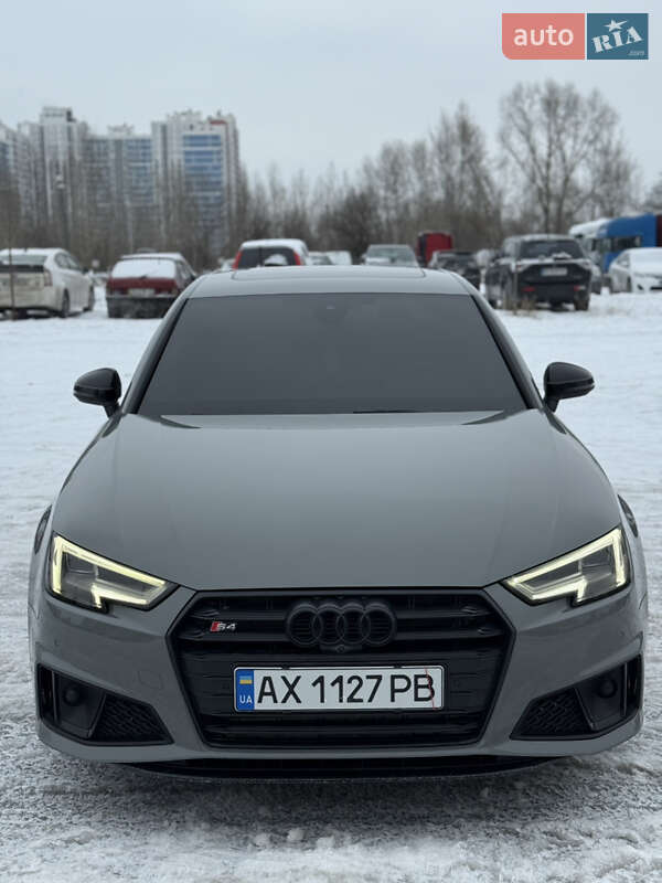 Audi-21