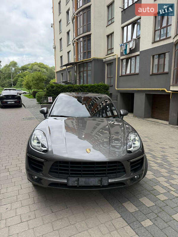 Porsche-8