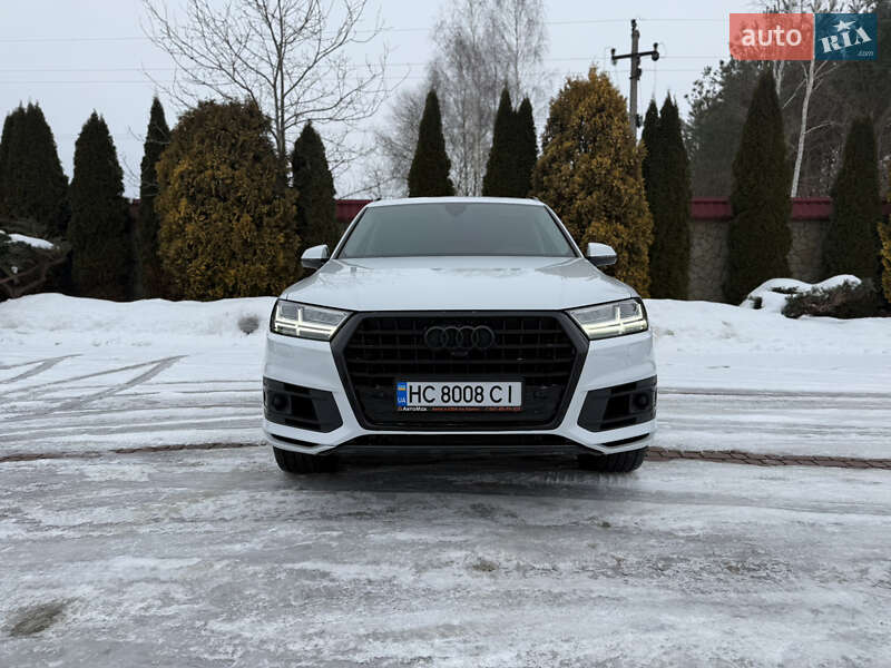 Audi-0