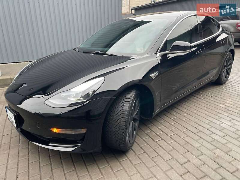 Tesla Model 3 2020