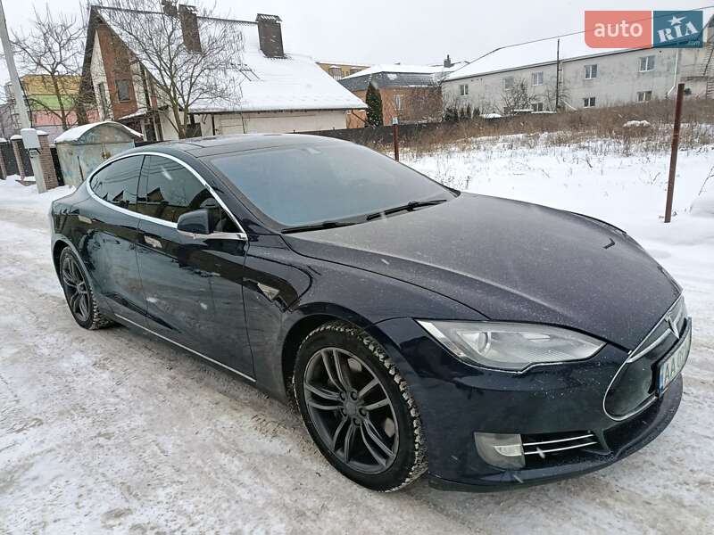 Tesla-36