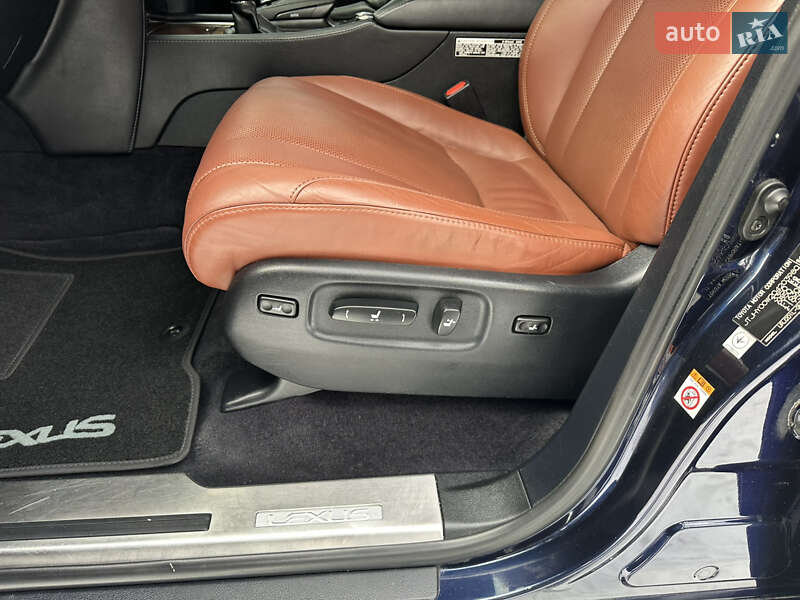 Lexus-50
