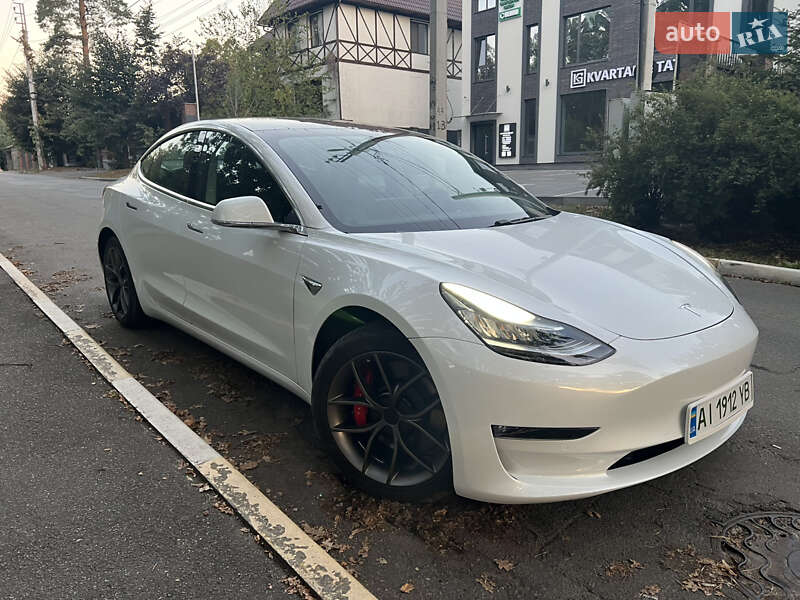 Tesla Model 3 2019
