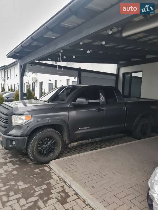 Toyota-0
