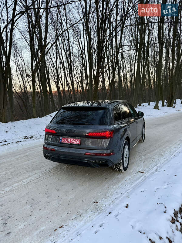 Audi-50