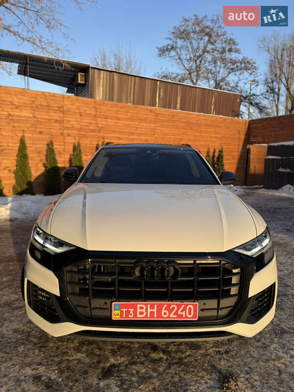 Audi-8