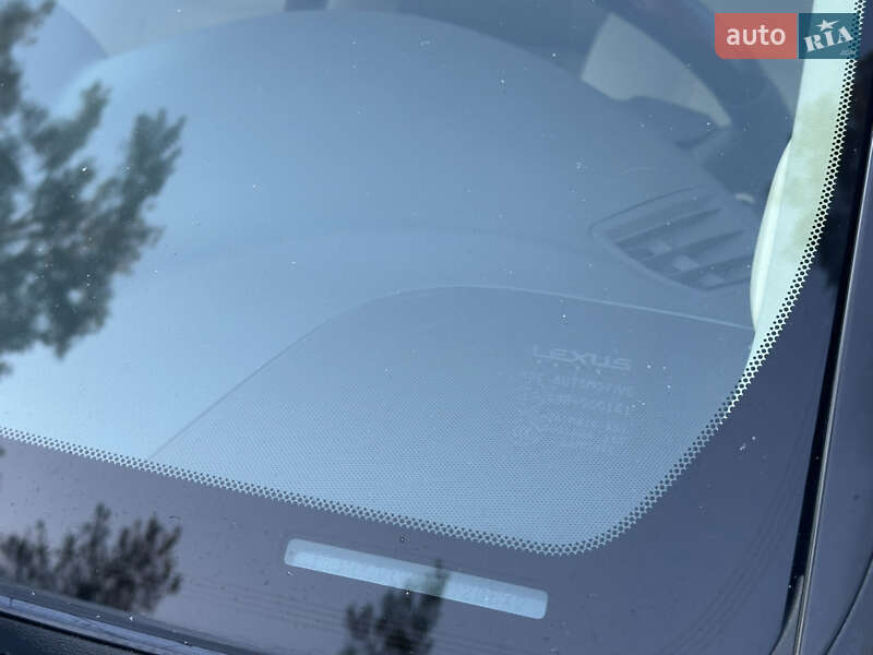 Lexus-148
