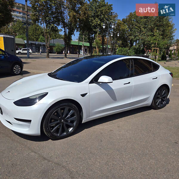 Tesla-3