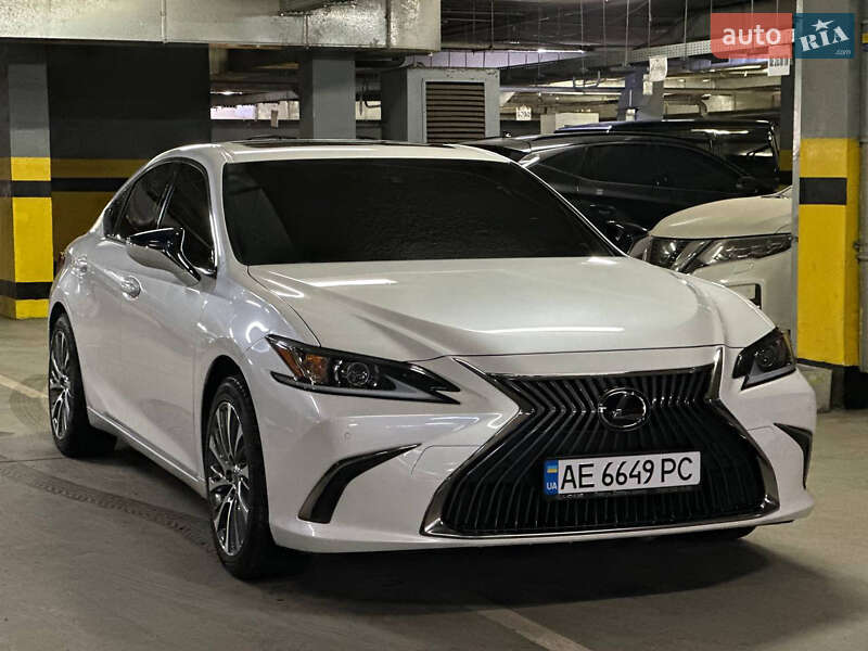 Lexus-55