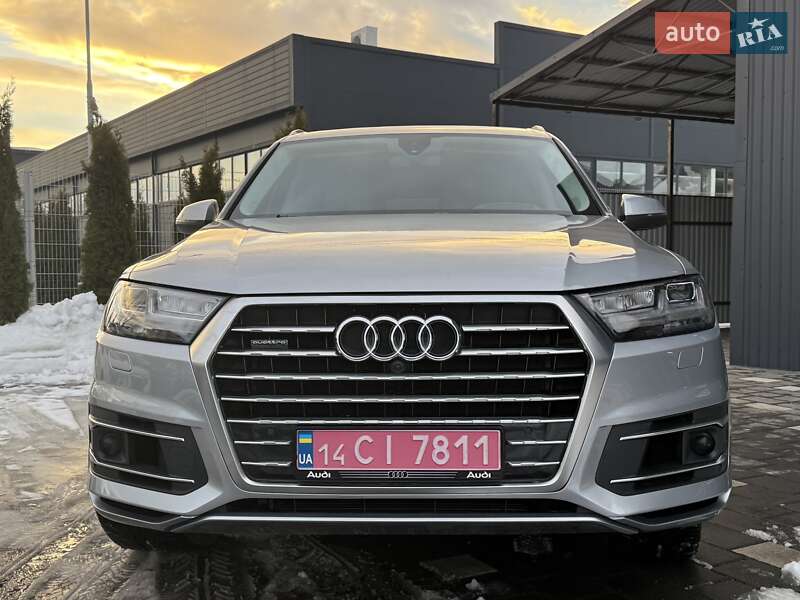 Audi-82