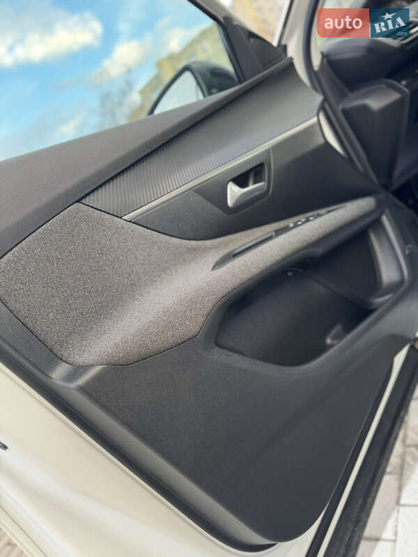 Peugeot-92