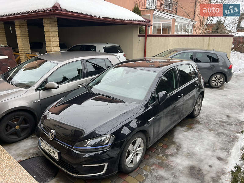 Volkswagen e-Golf 2015