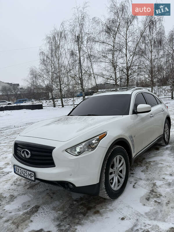 Infiniti-23