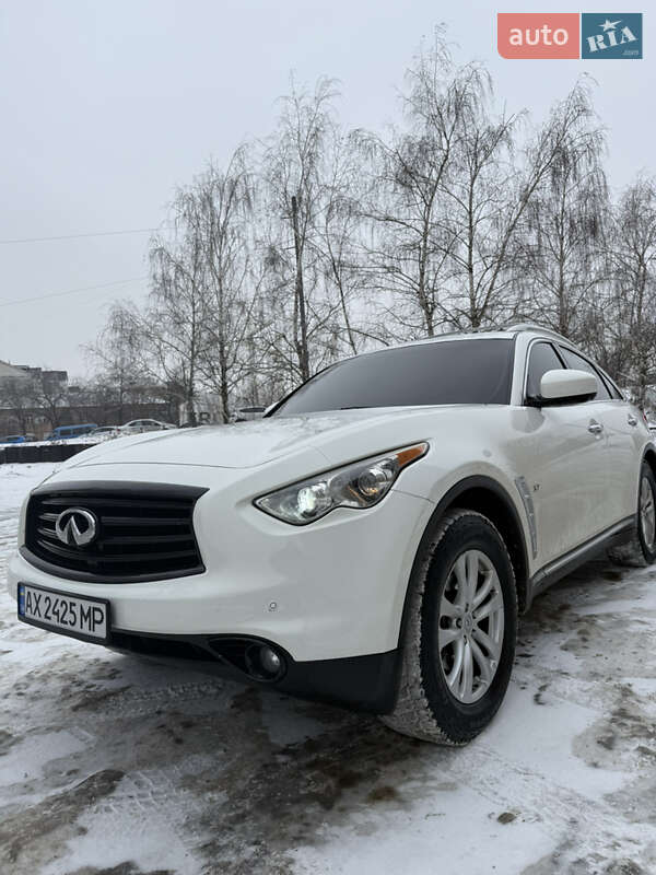 Infiniti-6
