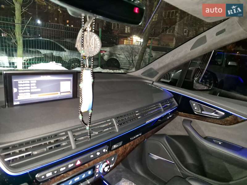 Audi-3