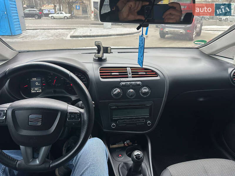 SEAT-11