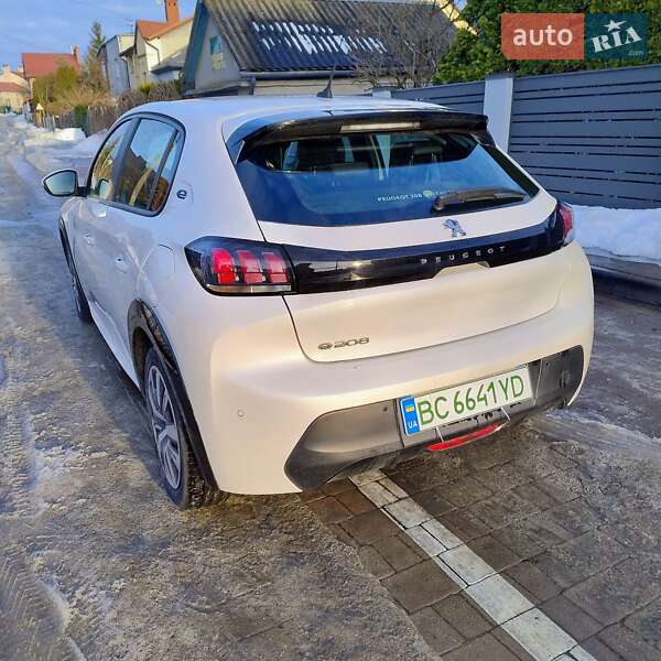 Peugeot e-208 2020