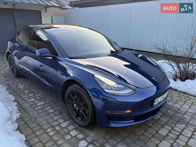 Tesla-37