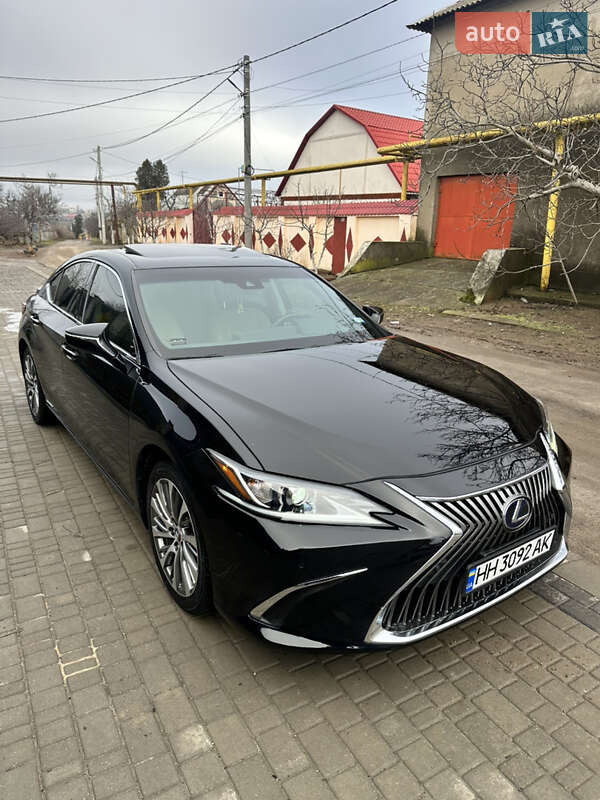 Lexus-3