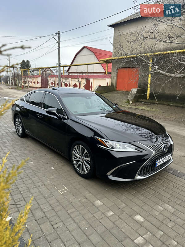 Lexus-26