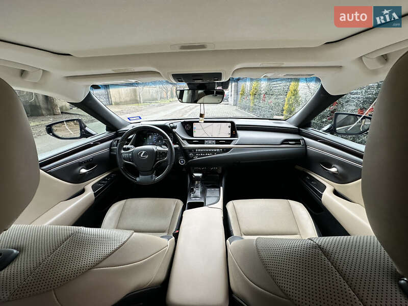 Lexus-60