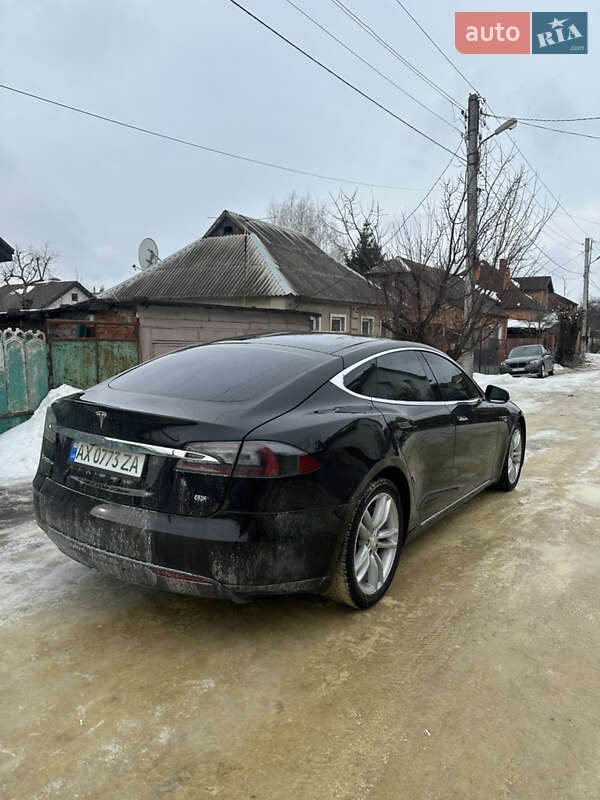Tesla-8