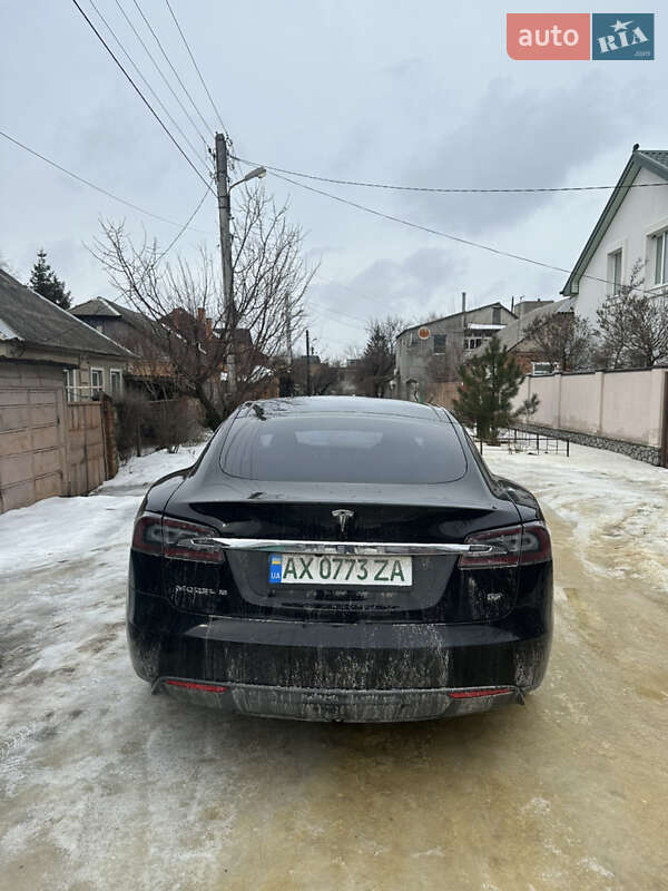 Tesla-0