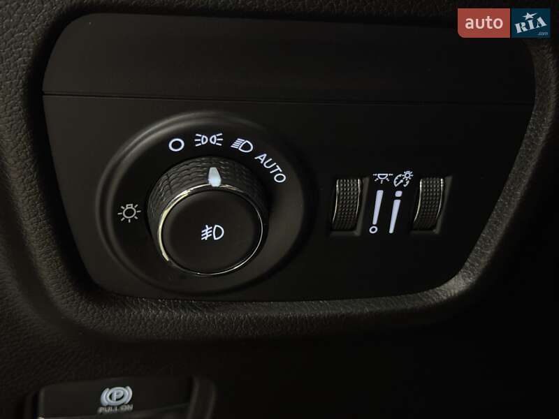 Jeep Grand Cherokee 2023