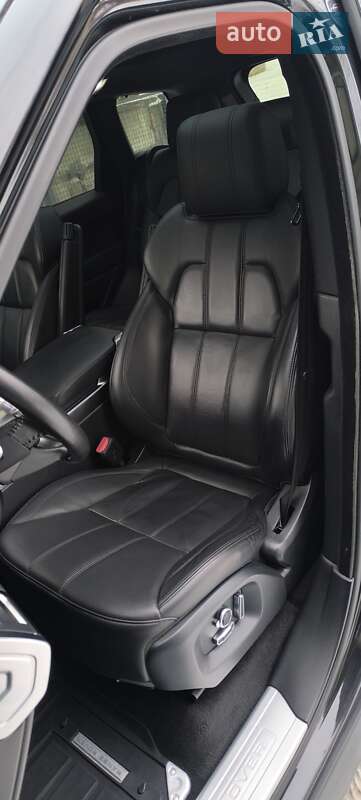 Land Rover-2