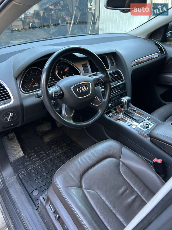 Audi-5